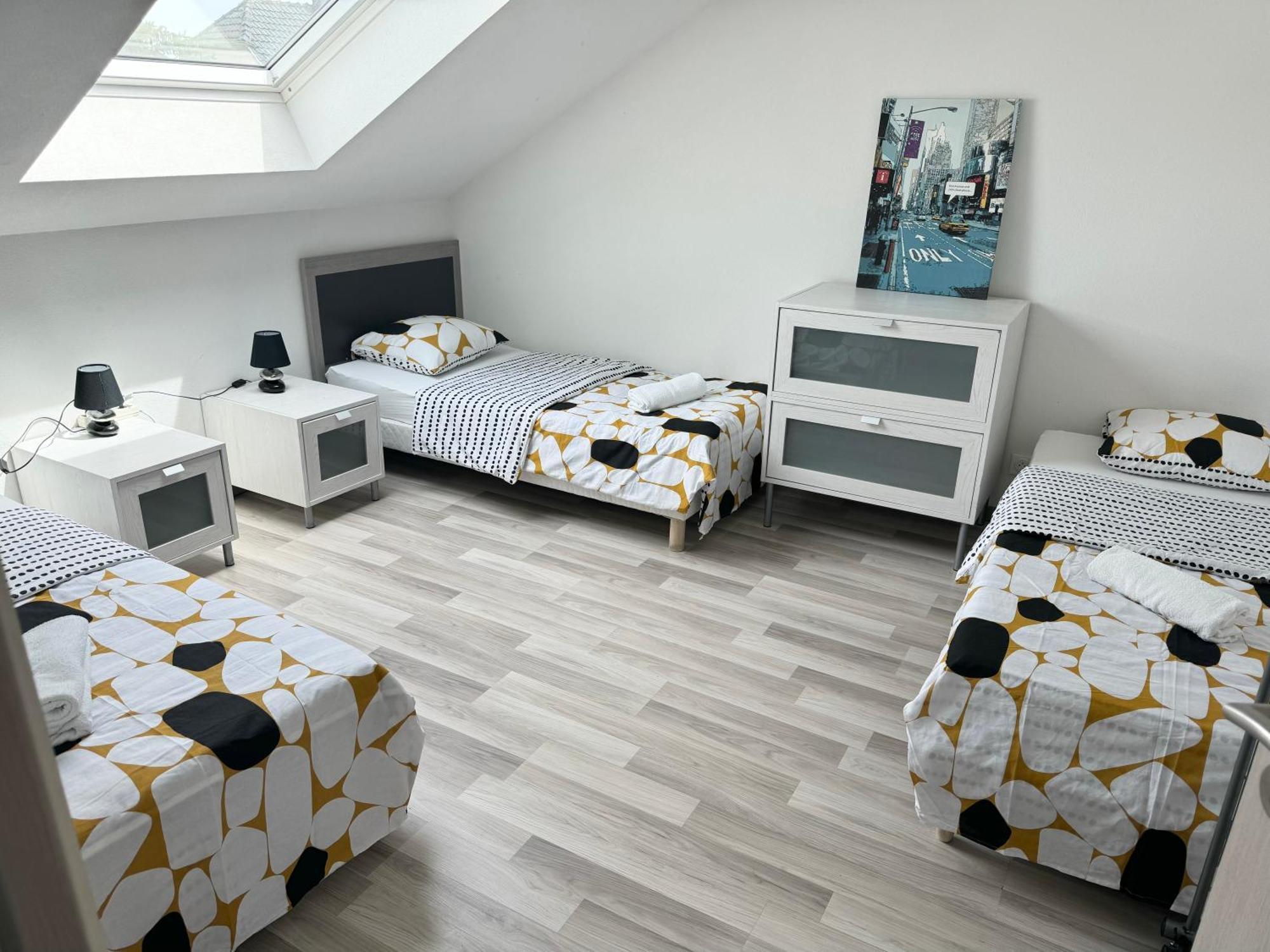 Appartement Bes,, Attique Neuf Avec Confort ヴィッテンハイム エクステリア 写真