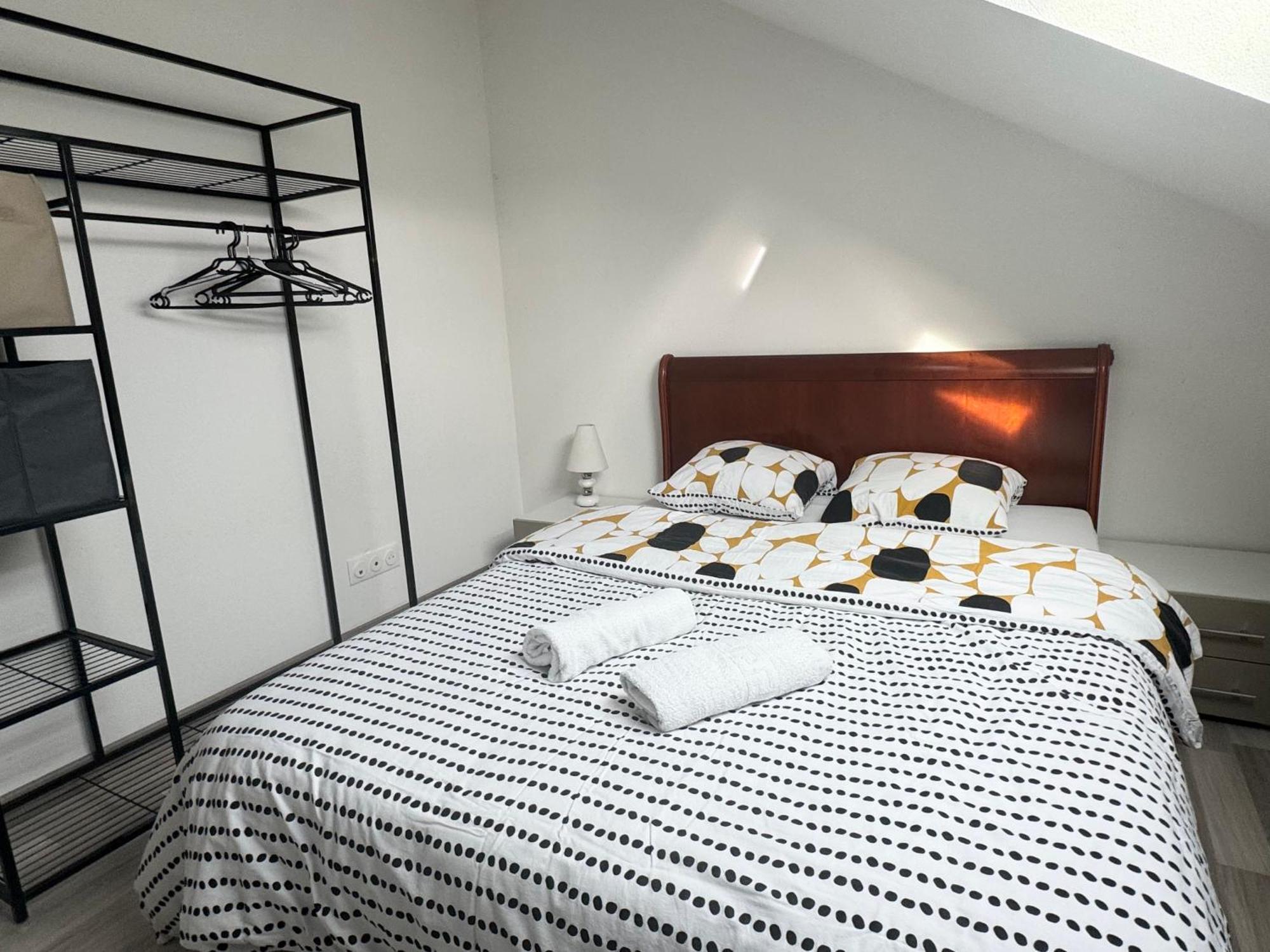 Appartement Bes,, Attique Neuf Avec Confort ヴィッテンハイム エクステリア 写真